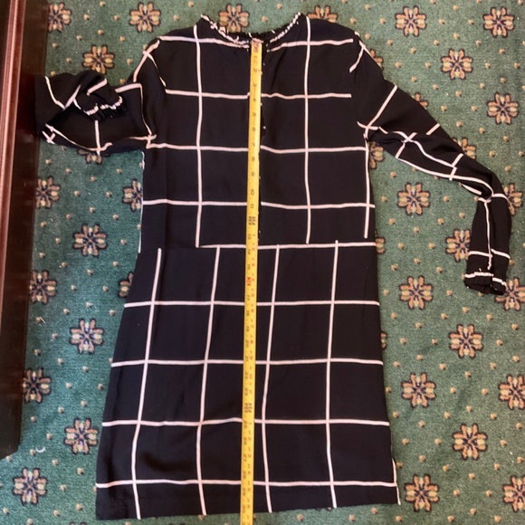 H&M Black Tunic Top Mini Shirt Dress CoverUp Sz 4 Black and White Ruffle Detail - Picture 7 of 9